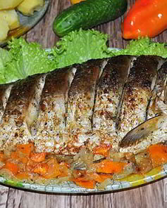 Карп, запеченный целиком