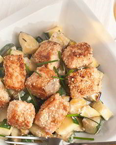 Лосось в кунжуте на подушке из цуккини