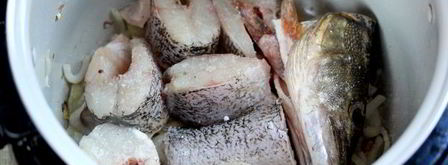 щука тушеная в мультиварке. Шаг 4