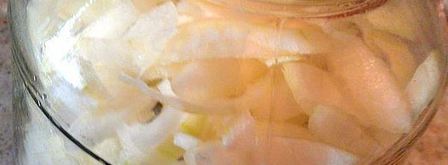 скумбрия в очень пряном маринаде и луковой шубке. Шаг 5