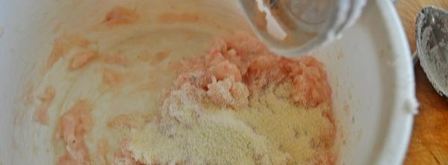 рыбные клецки с ченым рисом и икорным соусом. Шаг 5