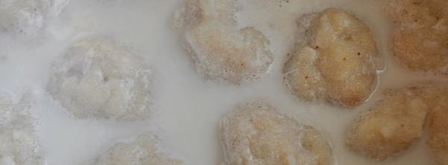 рыбные клецки с ченым рисом и икорным соусом. Шаг 6