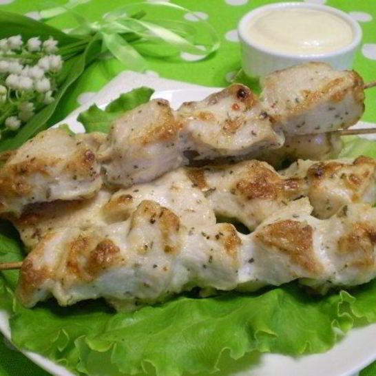 Рецепт куриных шашлычков на шпажках в духовке для детей