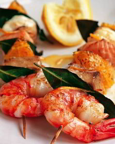 Рыбные шашлыки с креветками