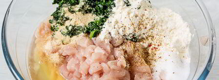 рубленые куриные шницели со шпинатом. Шаг 3