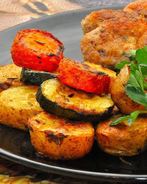 Шницель и печеные овощи