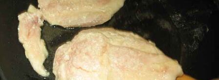 шницели куриные и печень с салатом. Шаг 7