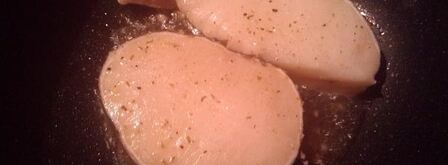 стейк из белой рыбы с пюре и весенним салатом. Шаг 8