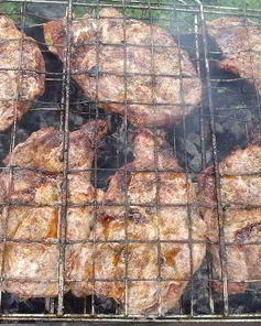 Стейк из говядины на мангале