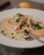 Стейк из семги в сливочном соусе