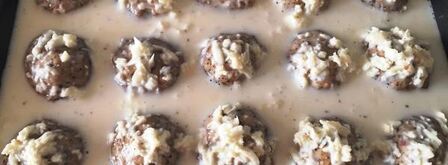 куриные тефтели с сюрпризом в сливочном соусе. Шаг 11