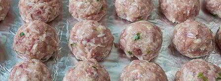 нежные тефтели в грибном соусе. Шаг 5