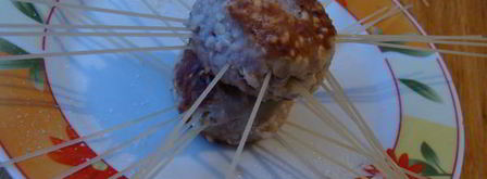 осьминожки из тефтелек и спагетти. Шаг 3