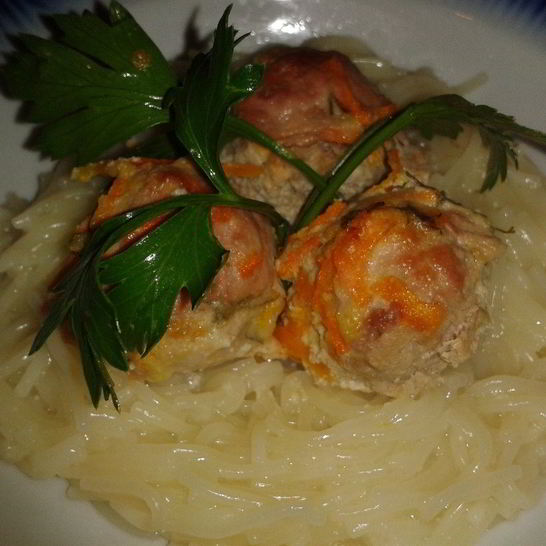 Рецепт запеченных тефтелек в сметанном соусе