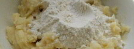 ленивые картофельные вареники с грибами. Шаг 3