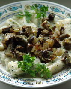 Ленивые вареники с заправкой из грибов