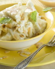 Ленивые вареники со сладким соусом