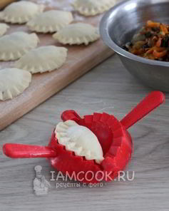 Вареники с грибами и овощами