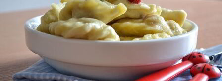 вареники с клубникой на кефире. Шаг 15