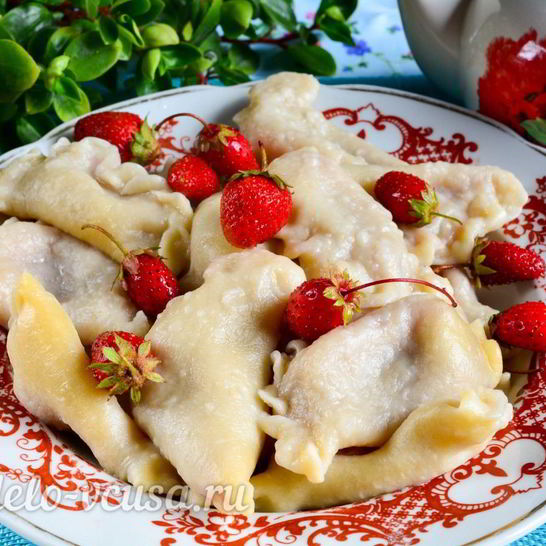 Рецепт вареников с клубникой