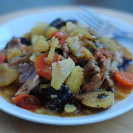 Рецепт куриного жаркого в горшочках