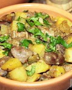 Жаркое из куриных потрошков