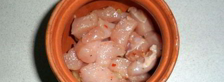 жаркое из курицы с грибами и картофелем в горшочках. Шаг 8