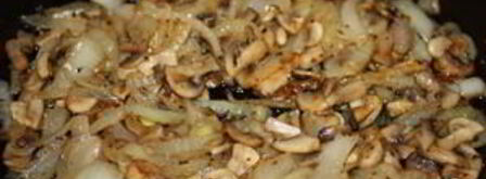 жаркое из курицы с изюмом в горшочках. Шаг 4