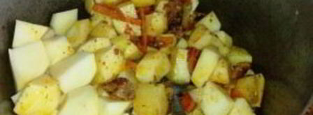 жаркое по-домашнему из свинины с картошкой. Шаг 4