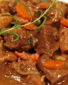 Жаркое под соусом