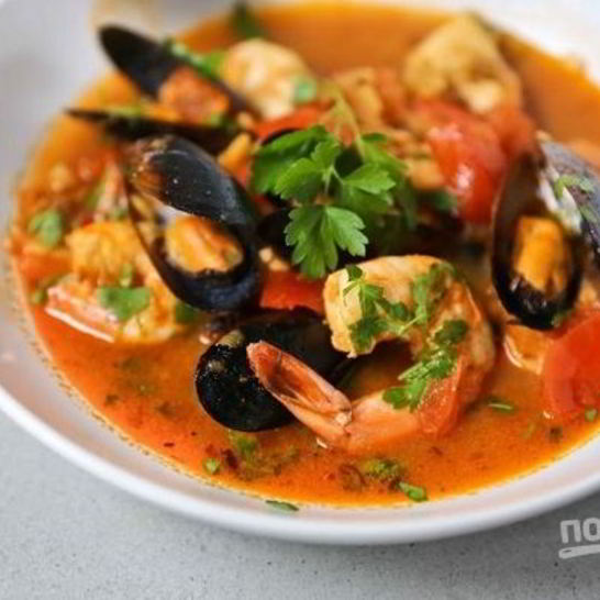 Рецепт жаркого с рыбой и морепродуктами в томатном соусе