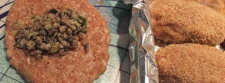 куриные зразы с грибами и гречкой и овощное соте на гарнир. Шаг 7