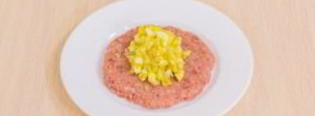 зразы мясные с яйцом и луком. Шаг 9