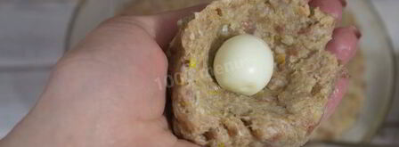 зразы мясные с яйцом. Шаг 13