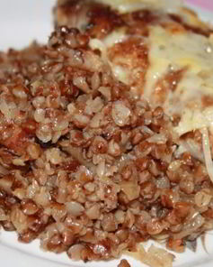 Ароматная гречка с луком и беконом