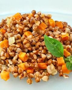 Гречневая каша с луком и морковью