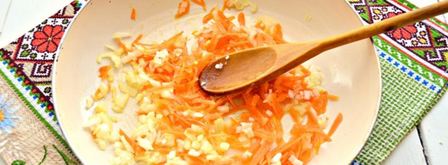 гречневая каша с тушенкой на сковороде. Шаг 3