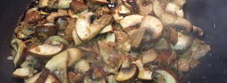 полента под соусом из грибов и томатов. Шаг 11