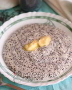 Манная каша на молоке с маком