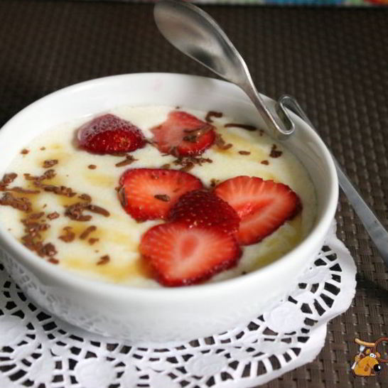 Рецепт манной каши с клубникой и шоколадом