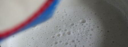 манная каша с клубникой и шоколадом. Шаг 3