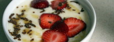 манная каша с клубникой и шоколадом. Шаг 6