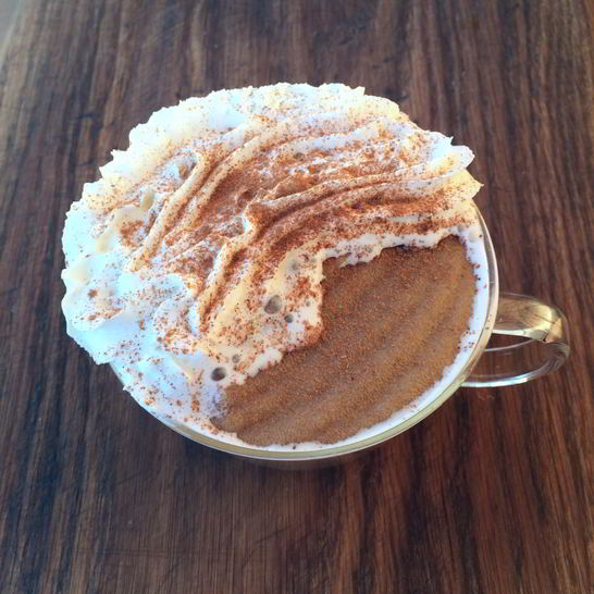 Рецепт манной каши со взбитыми сливками и кофе