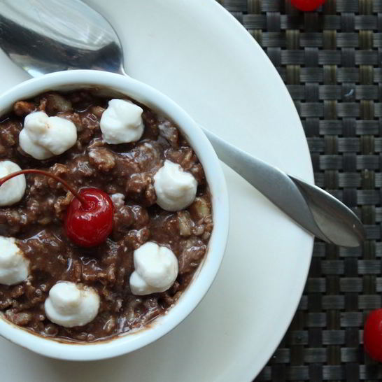 Рецепт овсяной каши по мотивам торта черный лес