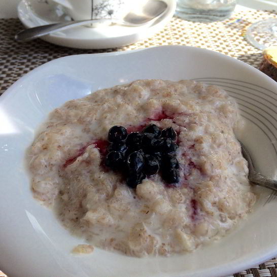 Рецепт овсяной каши с черникой и апельсиновой цедрой