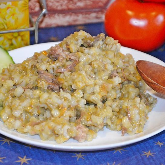 Рецепт перловой каши с говяжьей тушенкой в мультиварке