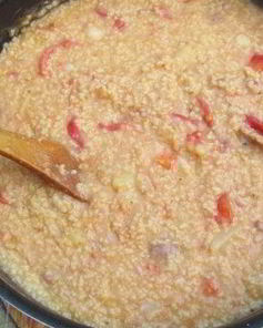 Пшенная каша со свининой