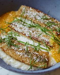 Рисовая каша на кокосовом молоке с карамелизованным бананом