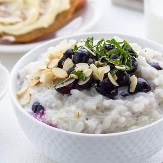 Рецепт рисовой каши с голубикой