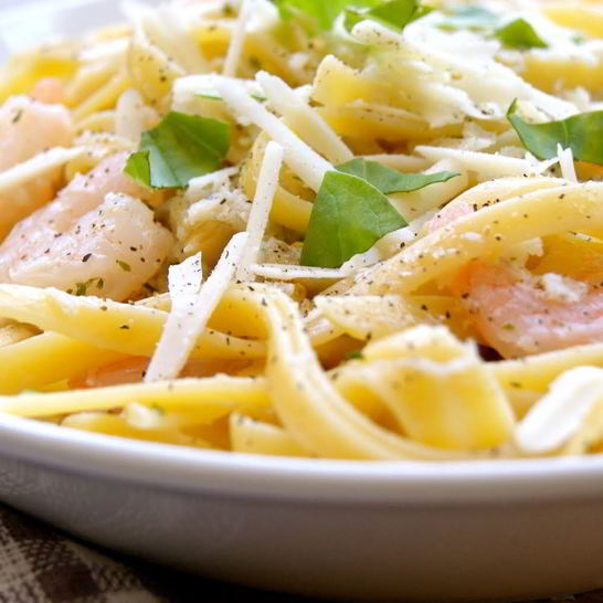 Рецепт феттучинь с морским коктейлем